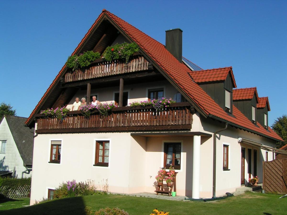 Gaestehaus Gertraud Neualbenreuth Luaran gambar